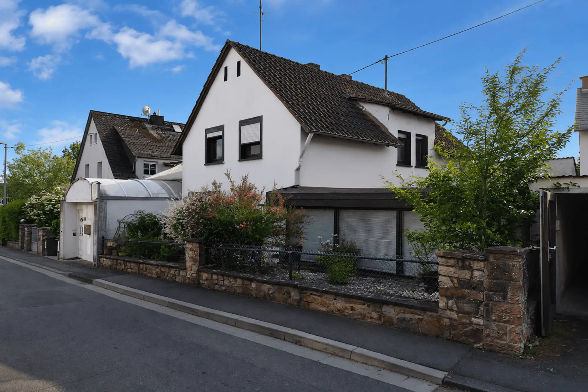 Die 5 besten Services für sanierungsbedürftige Immobilien in Wiesbaden – Objekte mit sorgfältiger Investmentprüfung bewerten